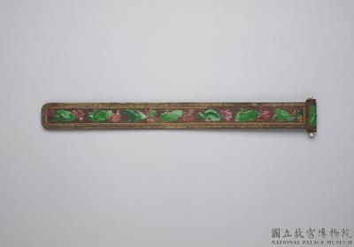 图片[3]-Agarwood hair crosspiece with bird-and-flower decoration and pearl-jadeite-tourmaline inlay, Qing dynasty (1644-1911)-China Archive